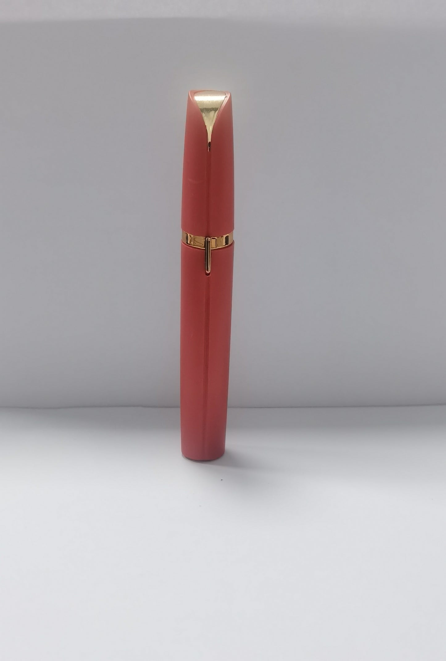 Mini Electric Eyebrow Trimmer - The Self-care Edit