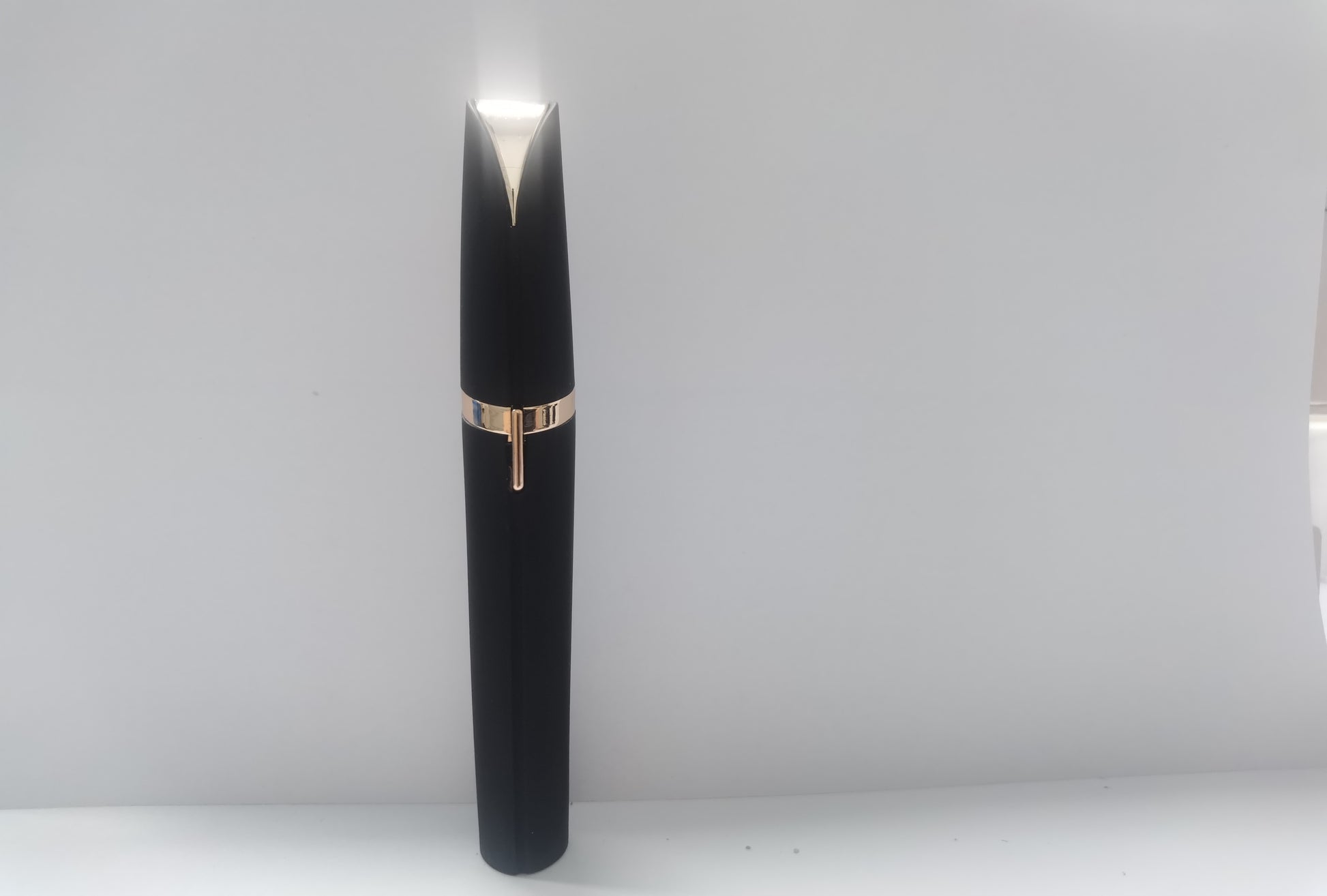 Mini Electric Eyebrow Trimmer - The Self-care Edit